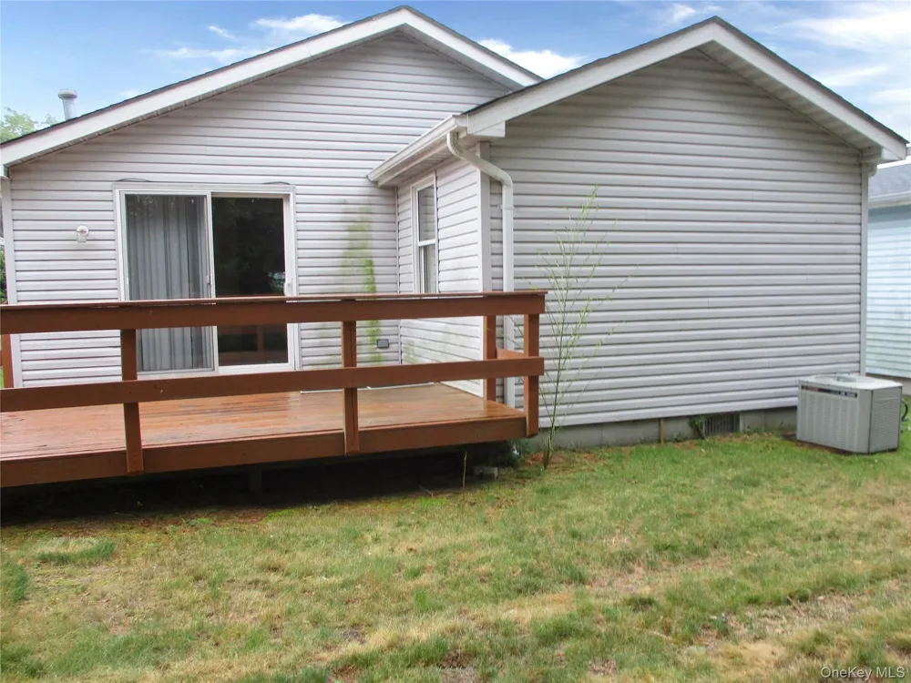 5131 Village Circle E Manorville, NY 11949