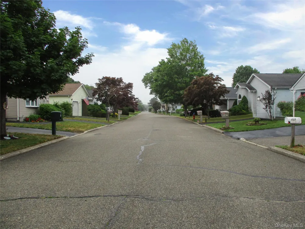 5131 Village Circle E Manorville, NY 11949