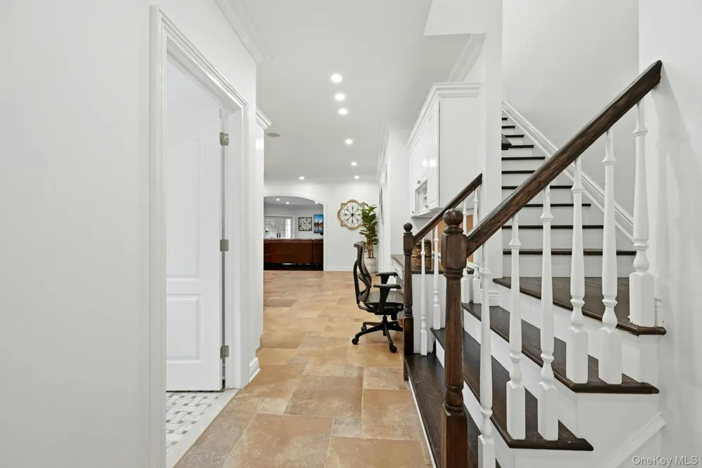 12 Glenridge Lane Kings Park, NY 11754