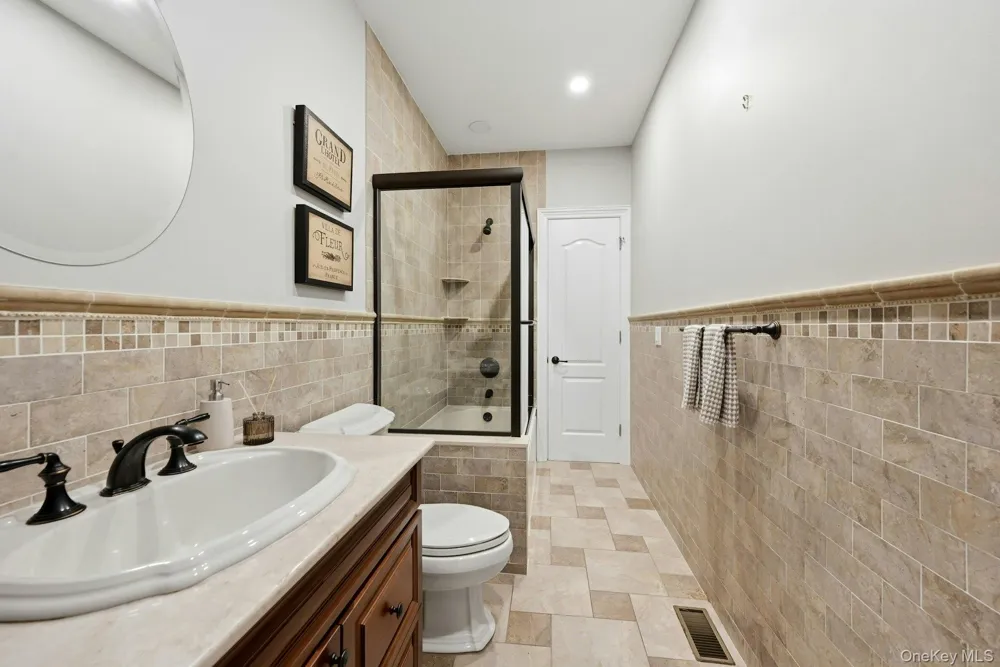 12 Glenridge Lane Kings Park, NY 11754