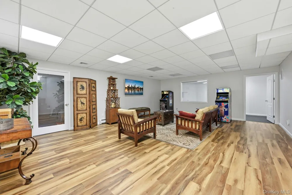 12 Glenridge Lane Kings Park, NY 11754
