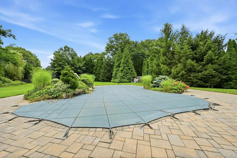 12 Glenridge Lane Kings Park, NY 11754