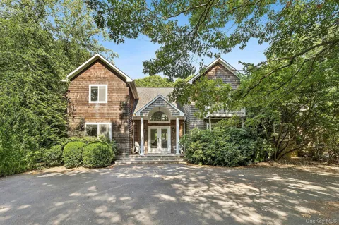 9 Rosebud Lane