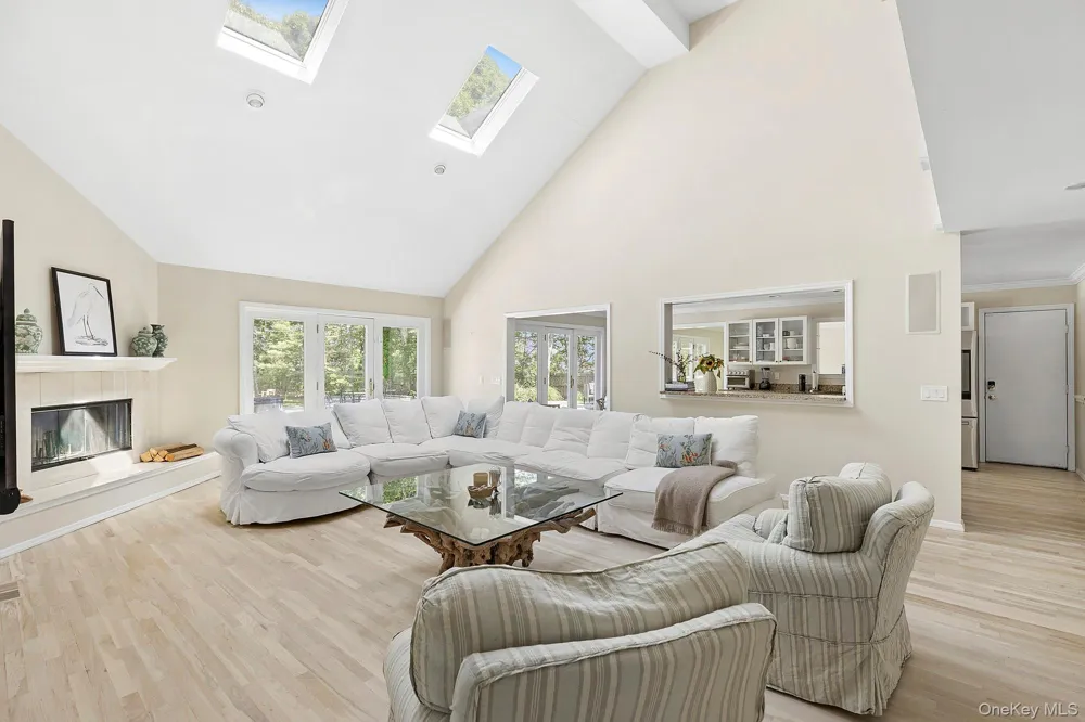 9 Rosebud Lane East Quogue, NY 11942