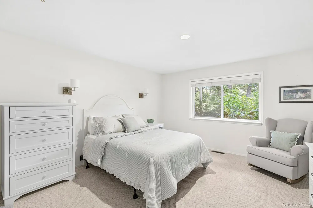 9 Rosebud Lane East Quogue, NY 11942