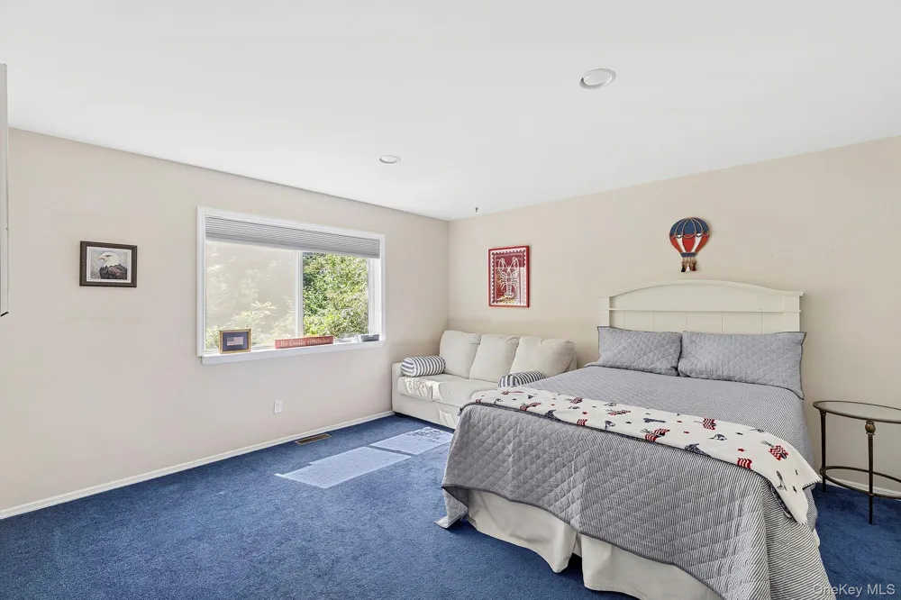 9 Rosebud Lane East Quogue, NY 11942