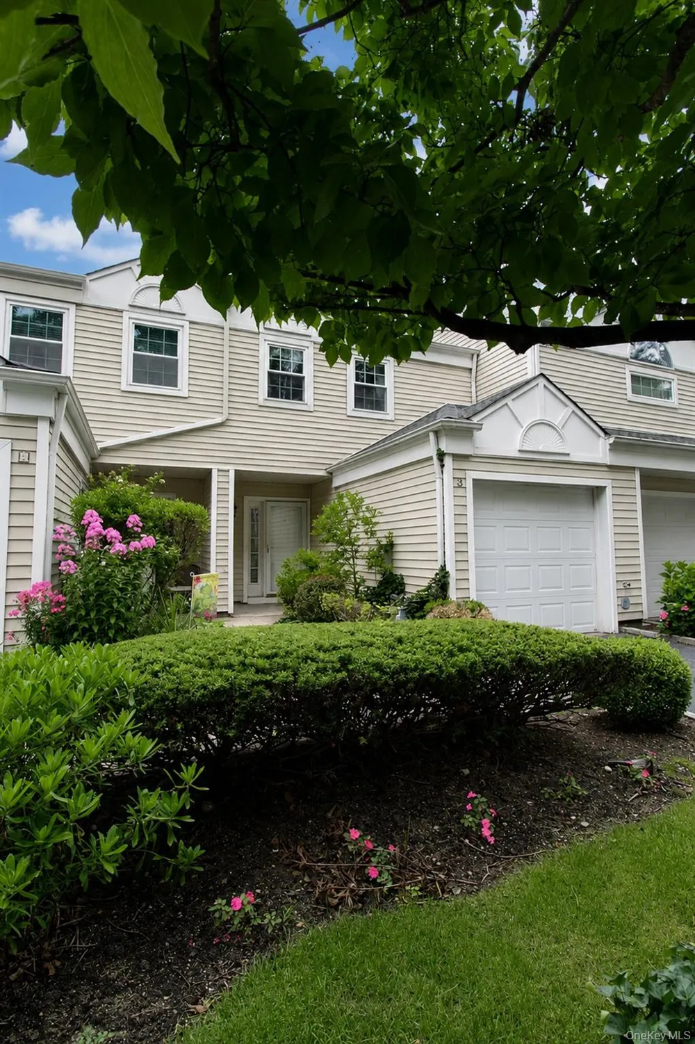 3 Pidgeon Court Manorville, NY 11949