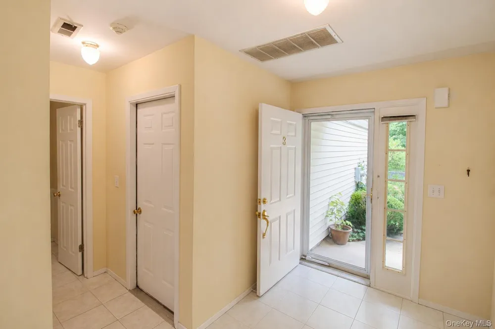 3 Pidgeon Court Manorville, NY 11949