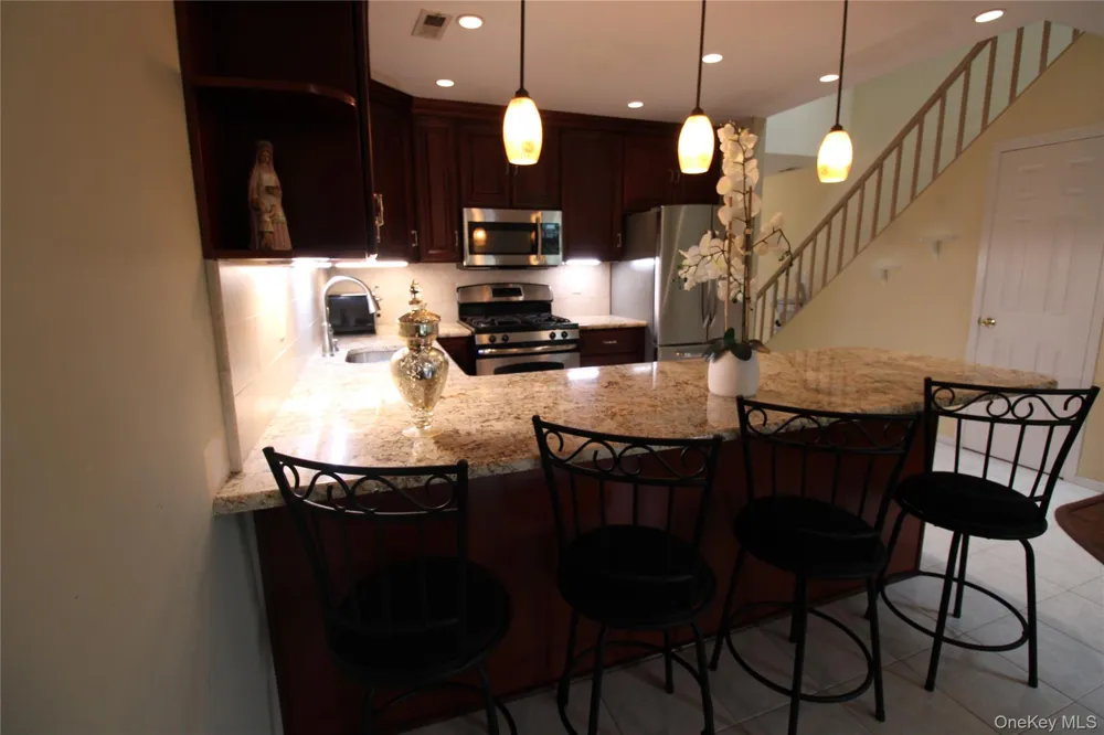 3 Pidgeon Court Manorville, NY 11949