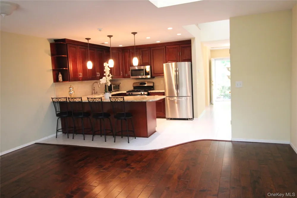 3 Pidgeon Court Manorville, NY 11949