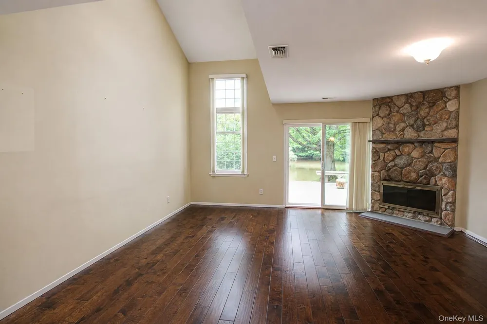 3 Pidgeon Court Manorville, NY 11949