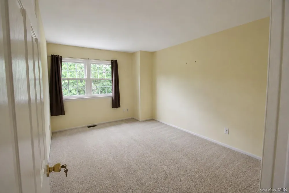 3 Pidgeon Court Manorville, NY 11949