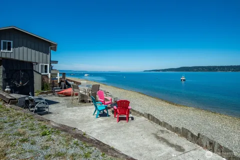 3365 Shoreline Drive