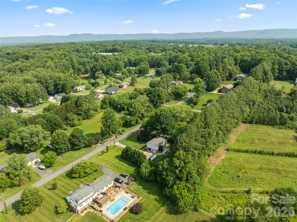 2114 Margaret Drive Mount Airy, NC 27030