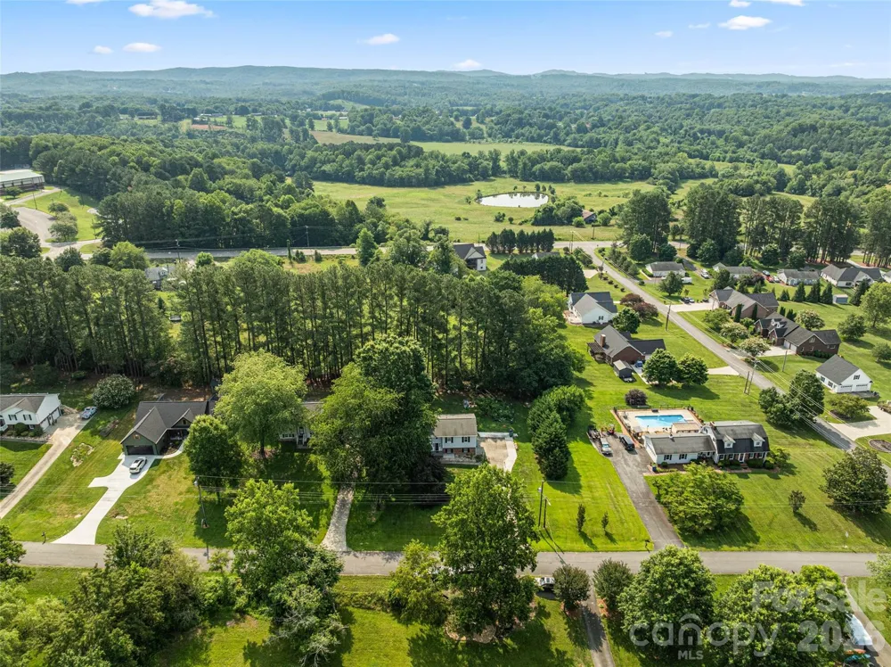2114 Margaret Drive Mount Airy, NC 27030