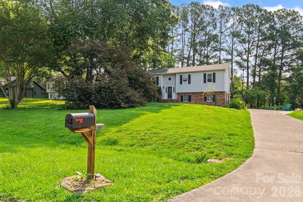 2114 Margaret Drive Mount Airy, NC 27030