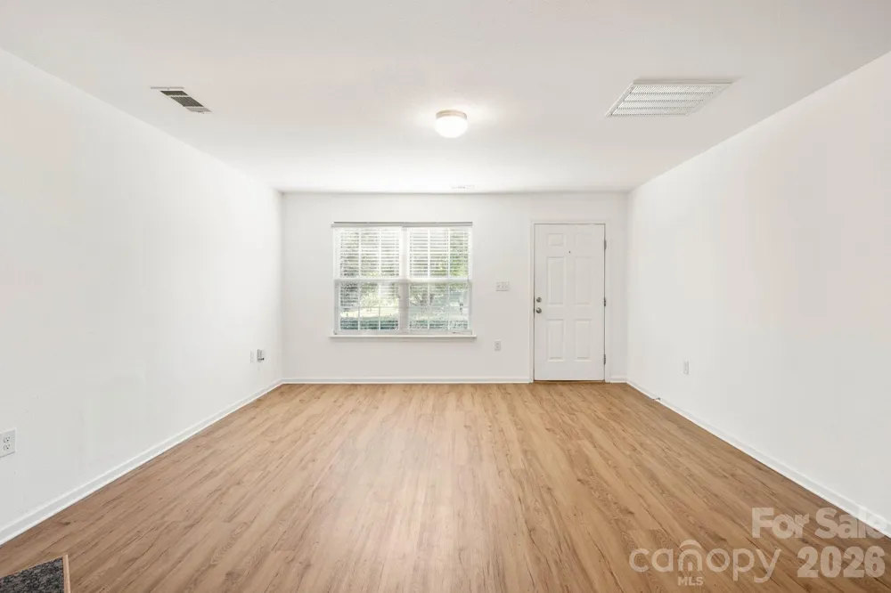 1429 River Run Road Lowell, NC 28098