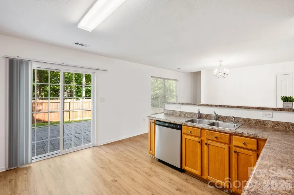 1429 River Run Road Lowell, NC 28098