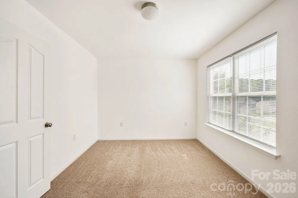 1429 River Run Road Lowell, NC 28098