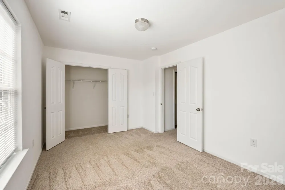 1429 River Run Road Lowell, NC 28098