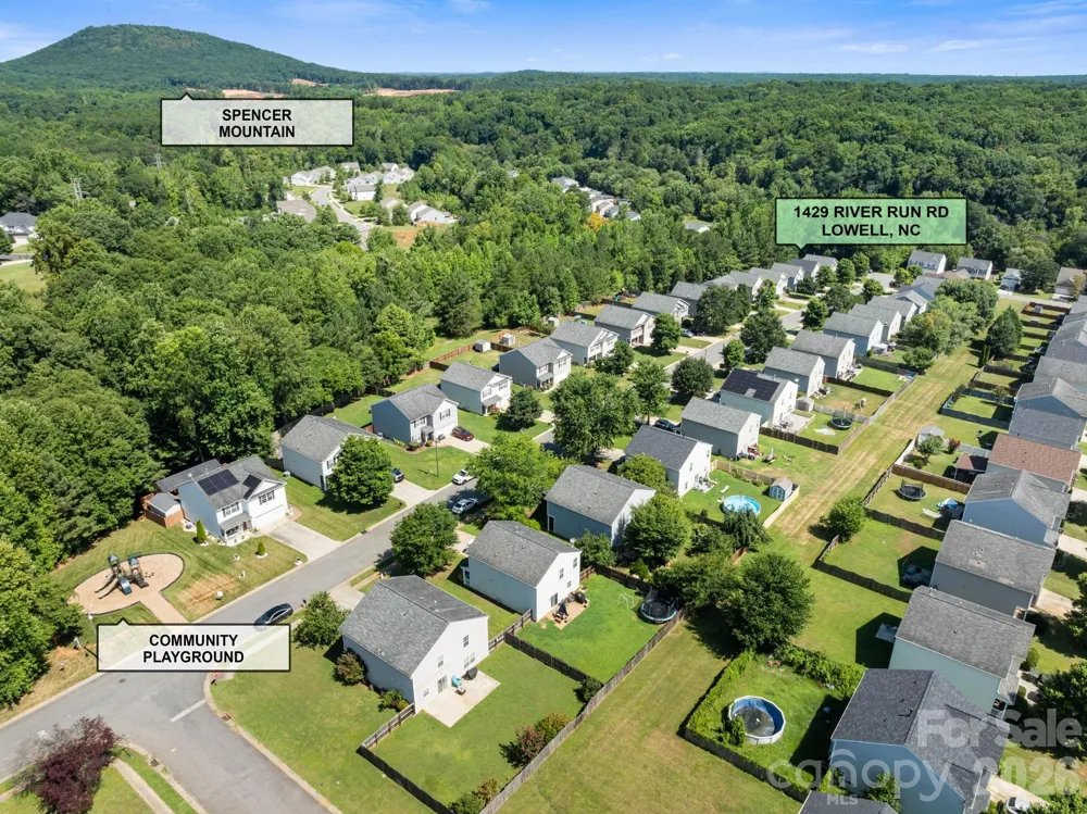 1429 River Run Road Lowell, NC 28098