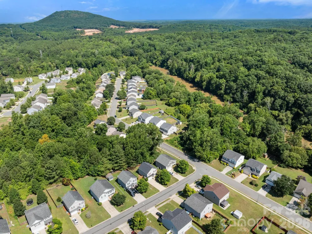 1429 River Run Road Lowell, NC 28098