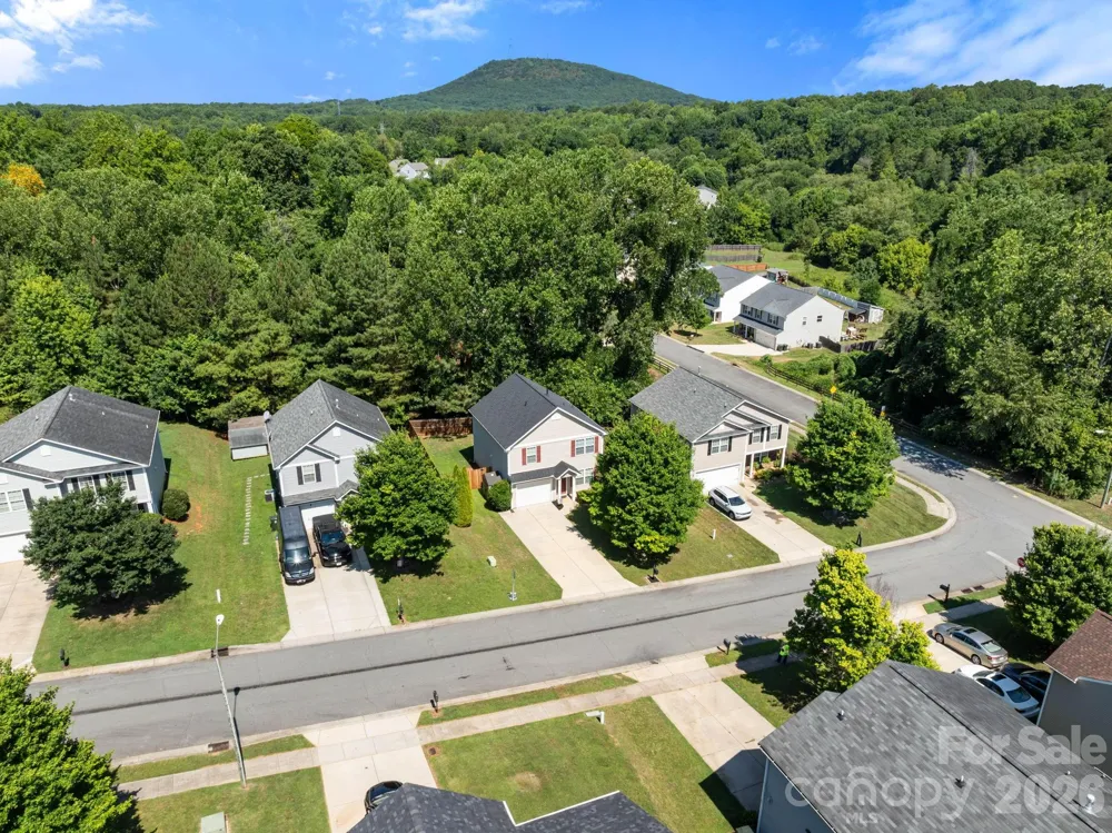 1429 River Run Road Lowell, NC 28098