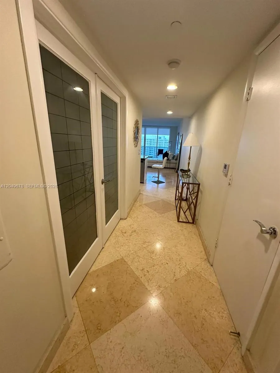1800 S Ocean Dr #1606 Hallandale Beach, FL 33009