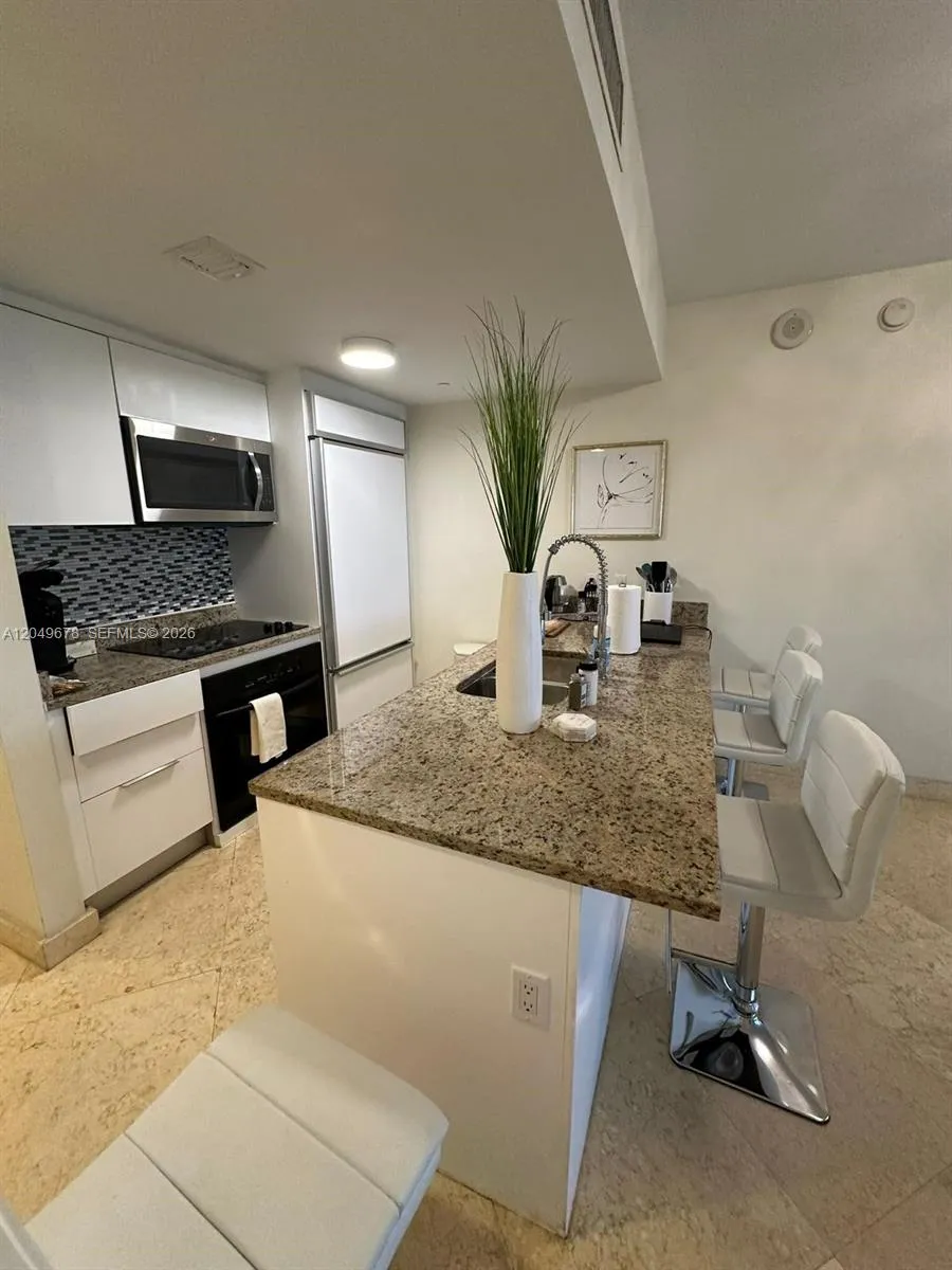 1800 S Ocean Dr #1606 Hallandale Beach, FL 33009