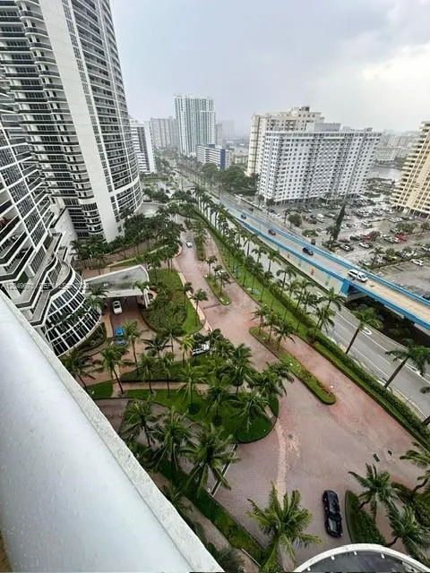 1800 S Ocean Dr #1606 Hallandale Beach, FL 33009