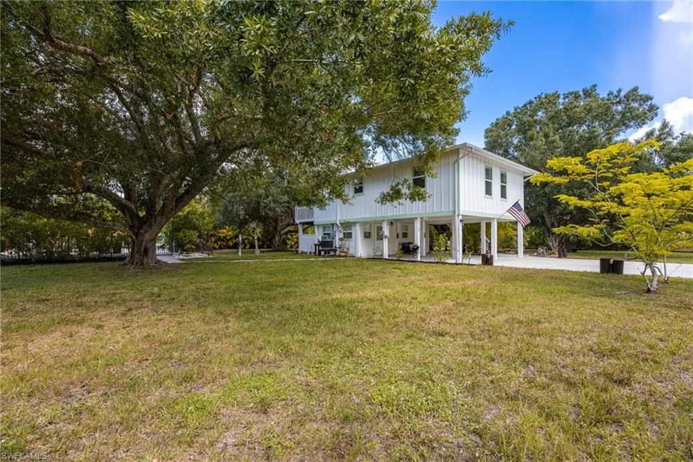 8787 Kodiak Lane St. James City, FL 33956