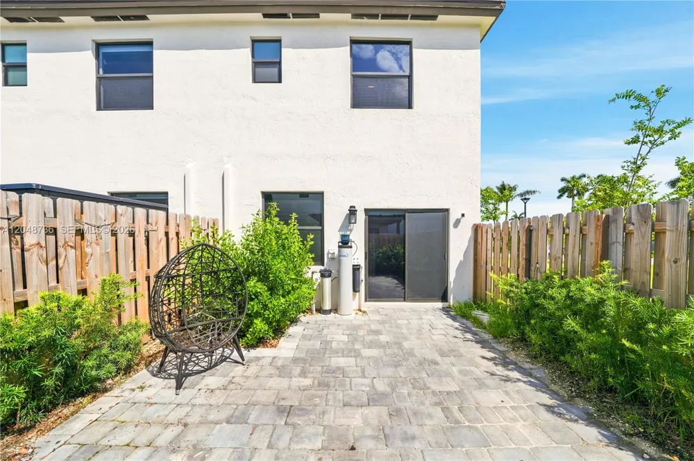 23225 SW 128th Ave Miami, FL 33170