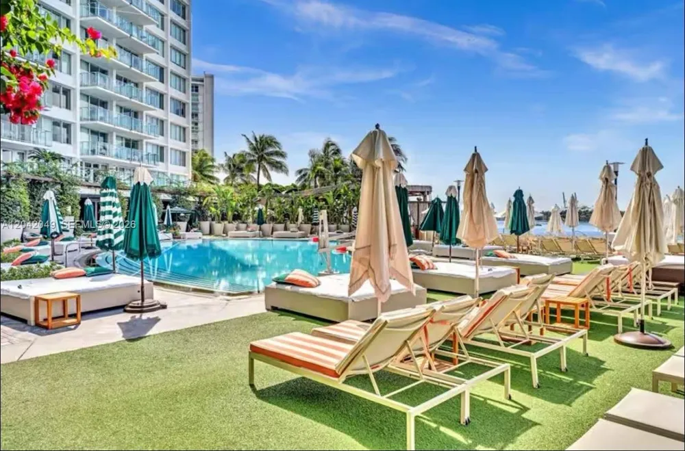 1100 West Ave #1007 Miami Beach, FL 33139