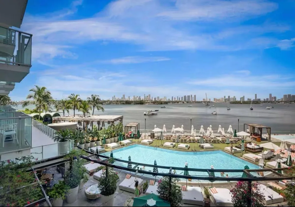 1100 West Ave #1007 Miami Beach, FL 33139