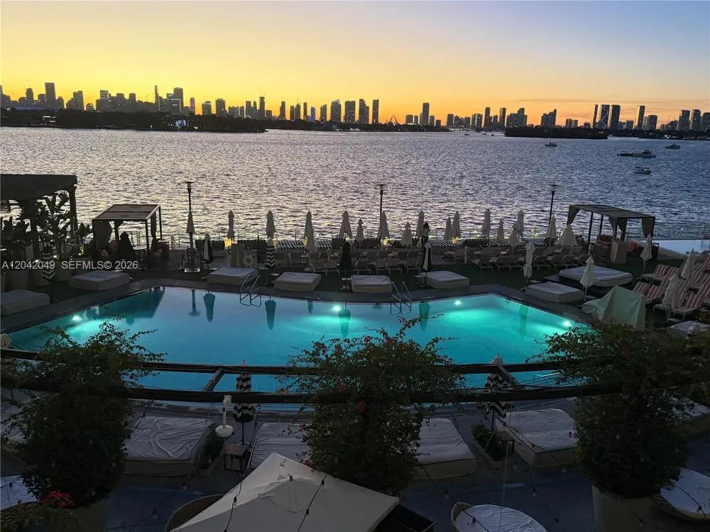 1100 West Ave #1007 Miami Beach, FL 33139