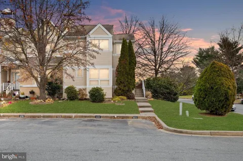 422 KENTMORE TERRACE