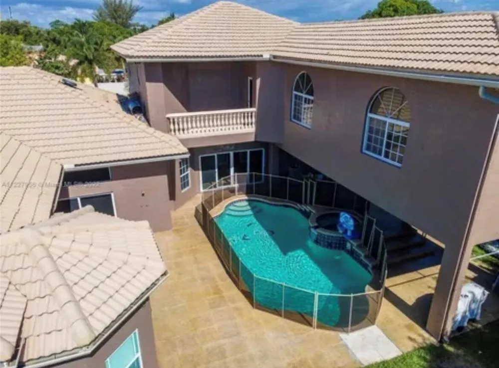 423 NE 3rd Street Pompano Beach, FL 33060