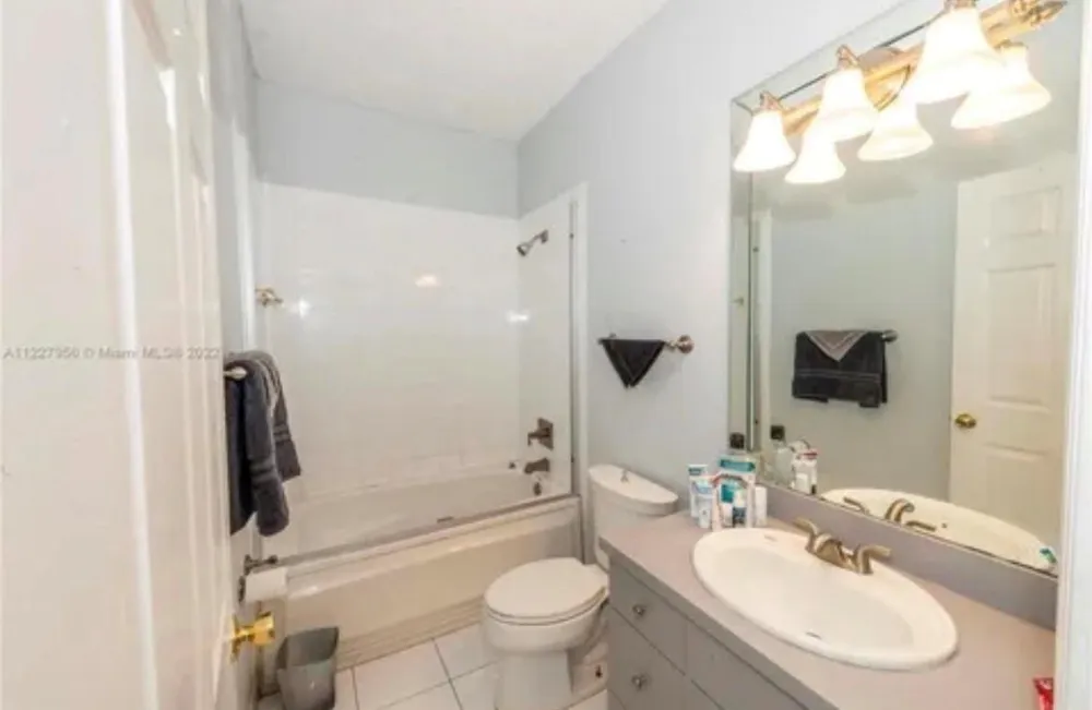 423 NE 3rd Street Pompano Beach, FL 33060