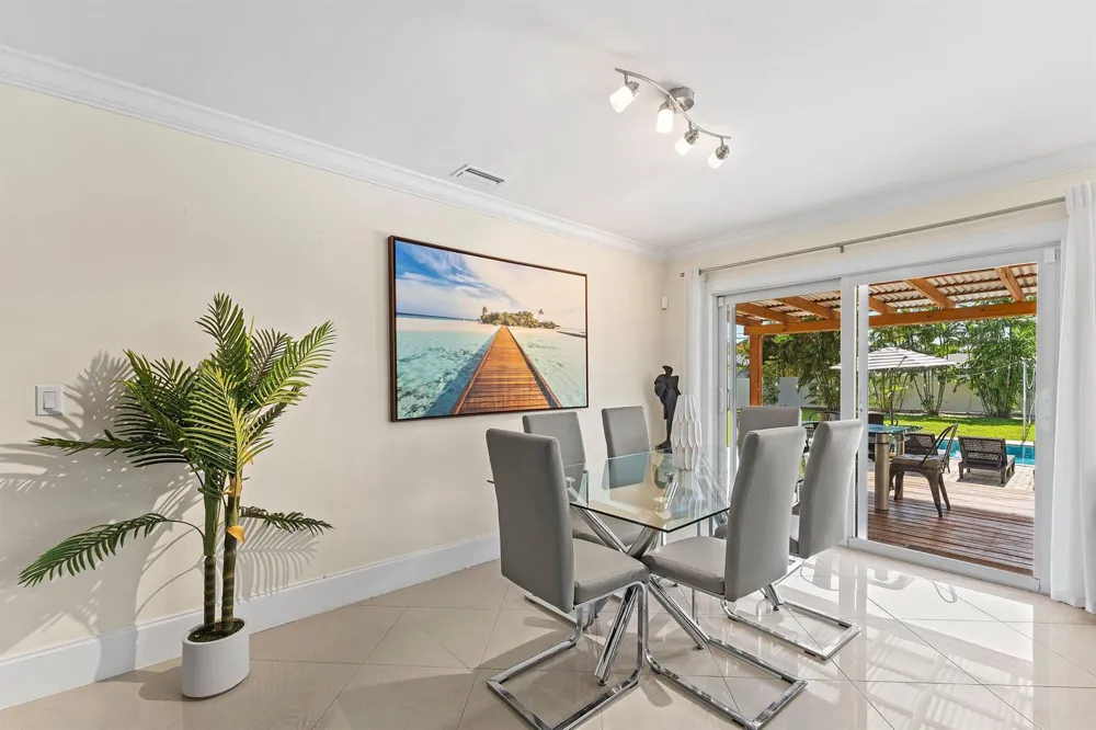1638 NE 3rd Avenue Delray Beach, FL 33444