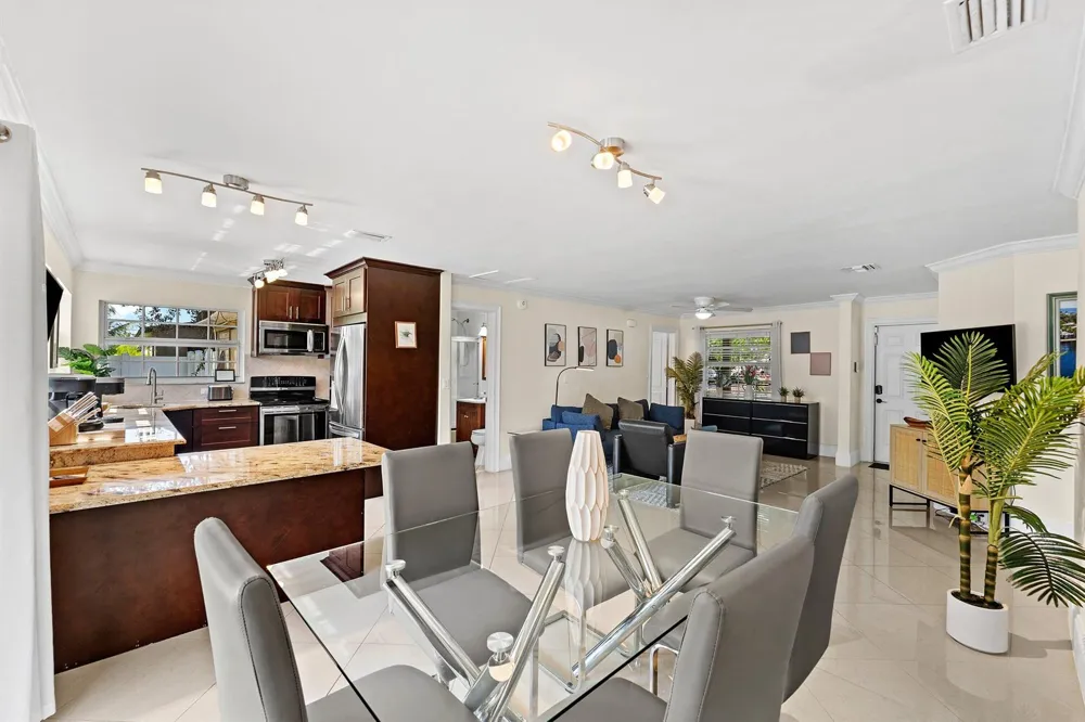 1638 NE 3rd Avenue Delray Beach, FL 33444