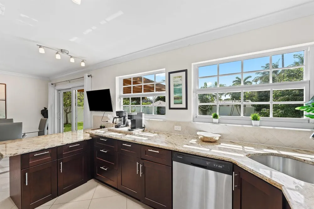 1638 NE 3rd Avenue Delray Beach, FL 33444