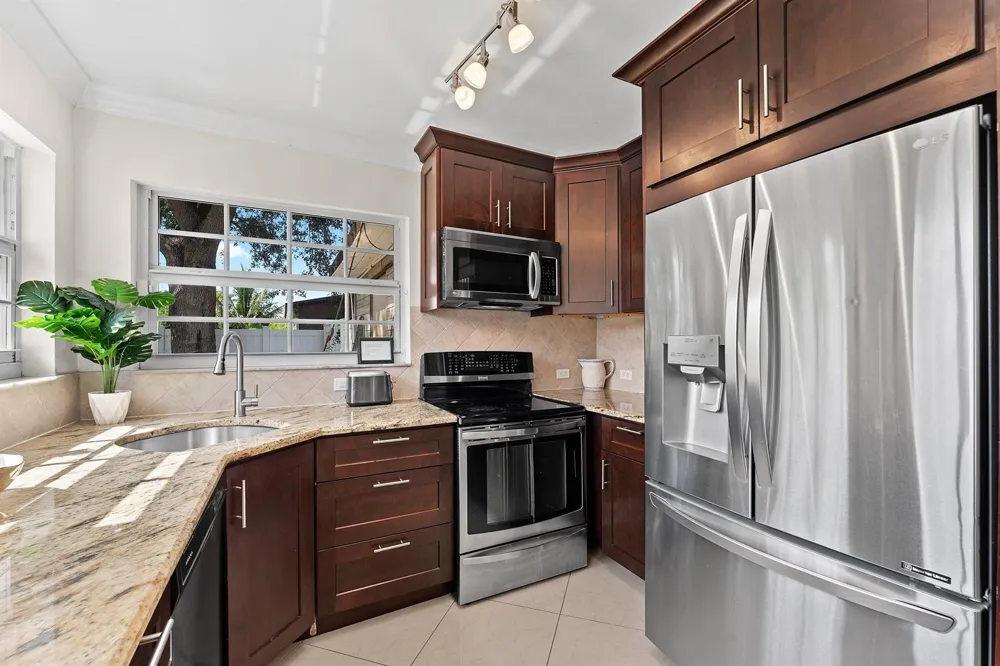 1638 NE 3rd Avenue Delray Beach, FL 33444