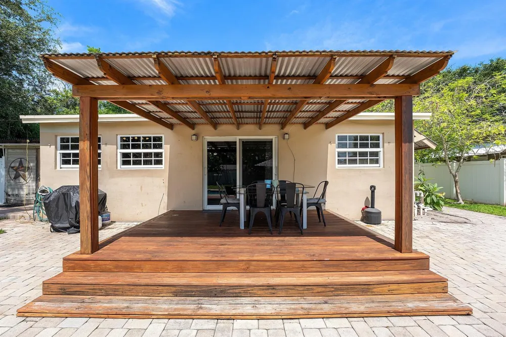 1638 NE 3rd Avenue Delray Beach, FL 33444