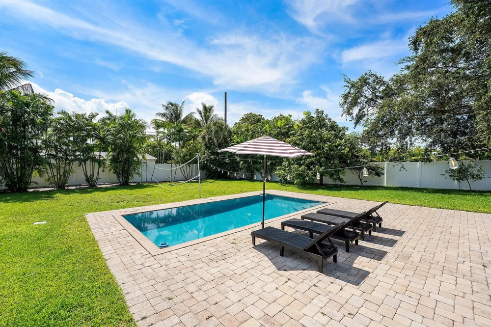 1638 NE 3rd Avenue Delray Beach, FL 33444