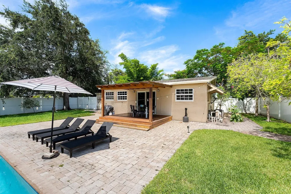 1638 NE 3rd Avenue Delray Beach, FL 33444