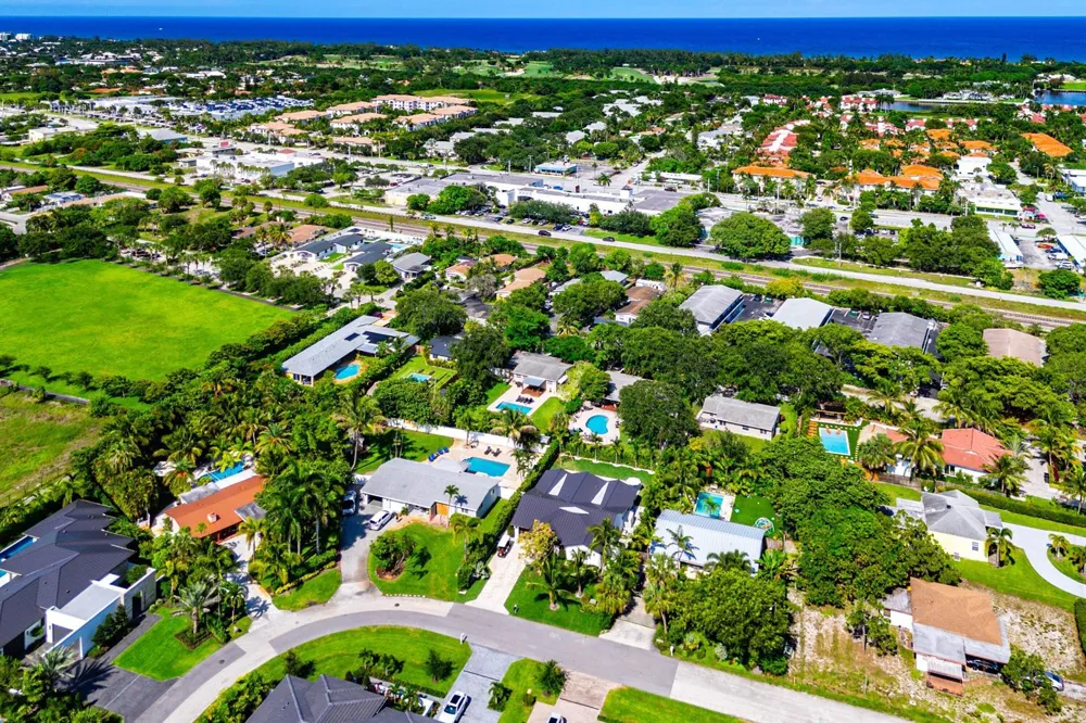 1638 NE 3rd Avenue Delray Beach, FL 33444