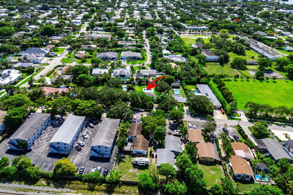 1638 NE 3rd Avenue Delray Beach, FL 33444