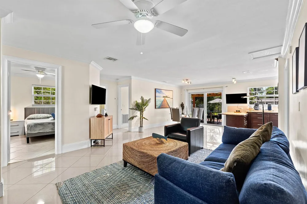 1638 NE 3rd Avenue Delray Beach, FL 33444