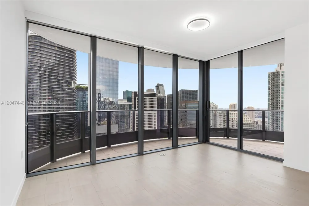 1000 Brickell Plz #4015 Miami, FL 33131