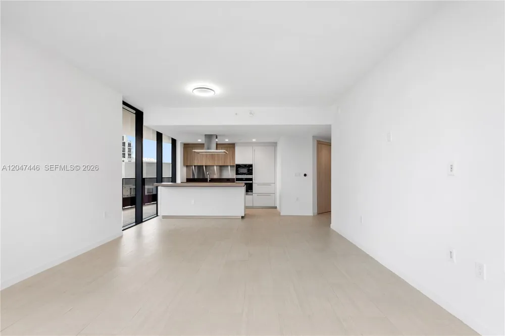 1000 Brickell Plz #4015 Miami, FL 33131